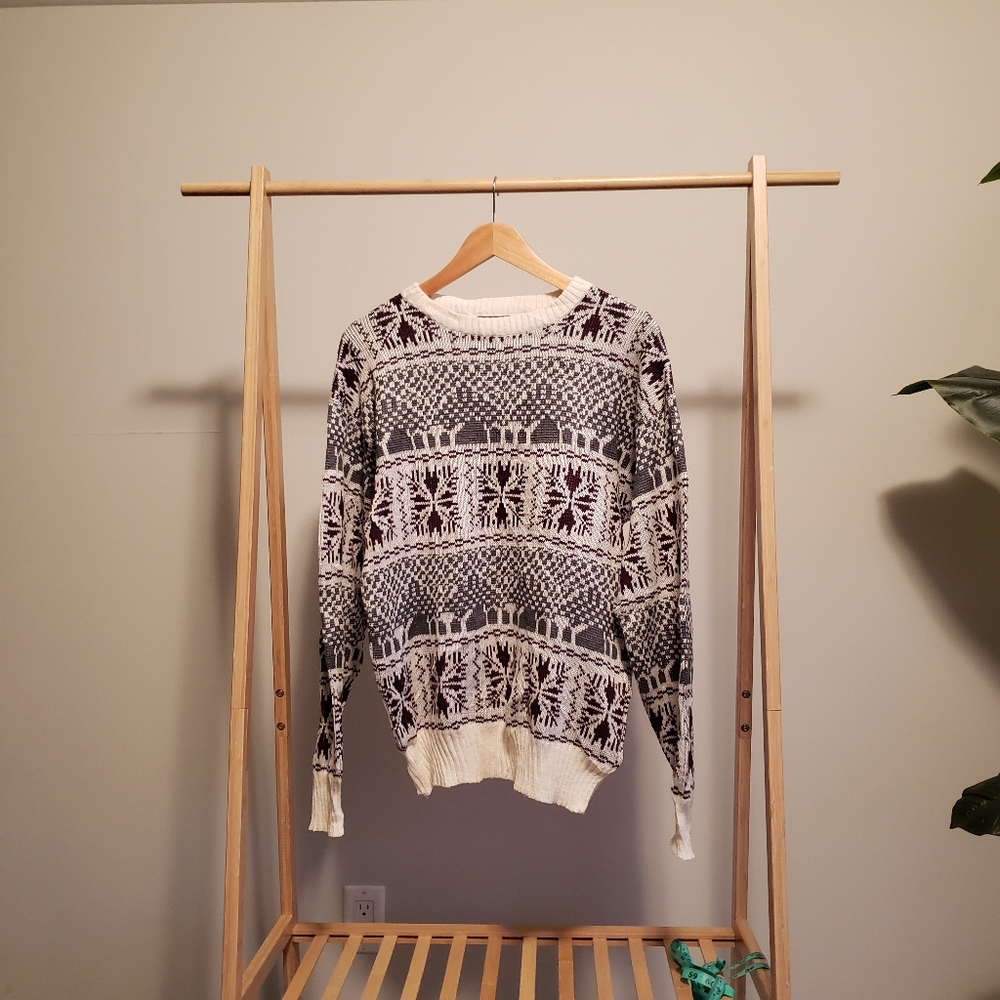 Beautiful Vintage Christmas Sweater
